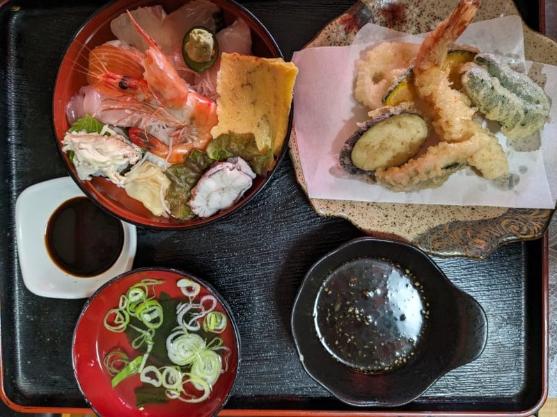 活魚村海彦の玄海丼てんぷらセット