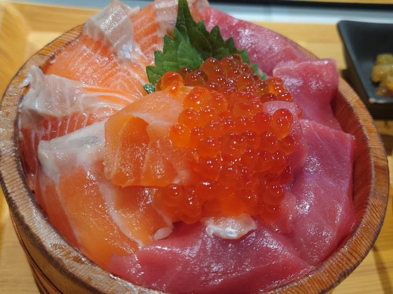 マグロ＆サーモンいくら丼