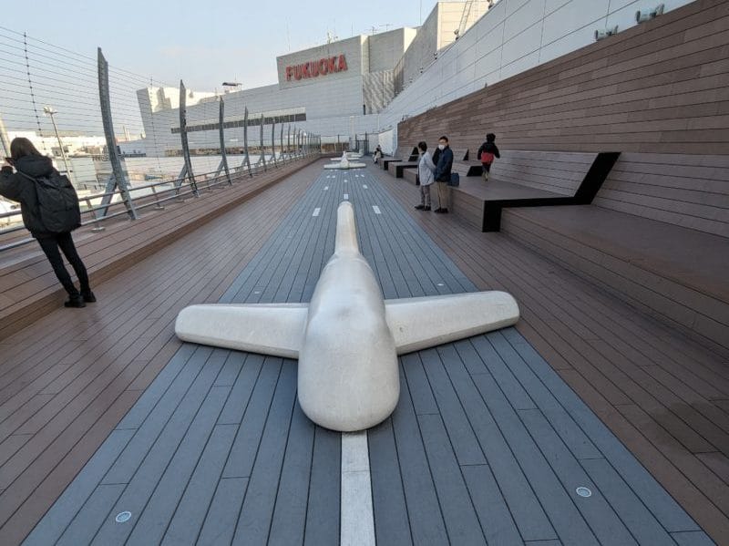 福岡空港展望デッキの様子